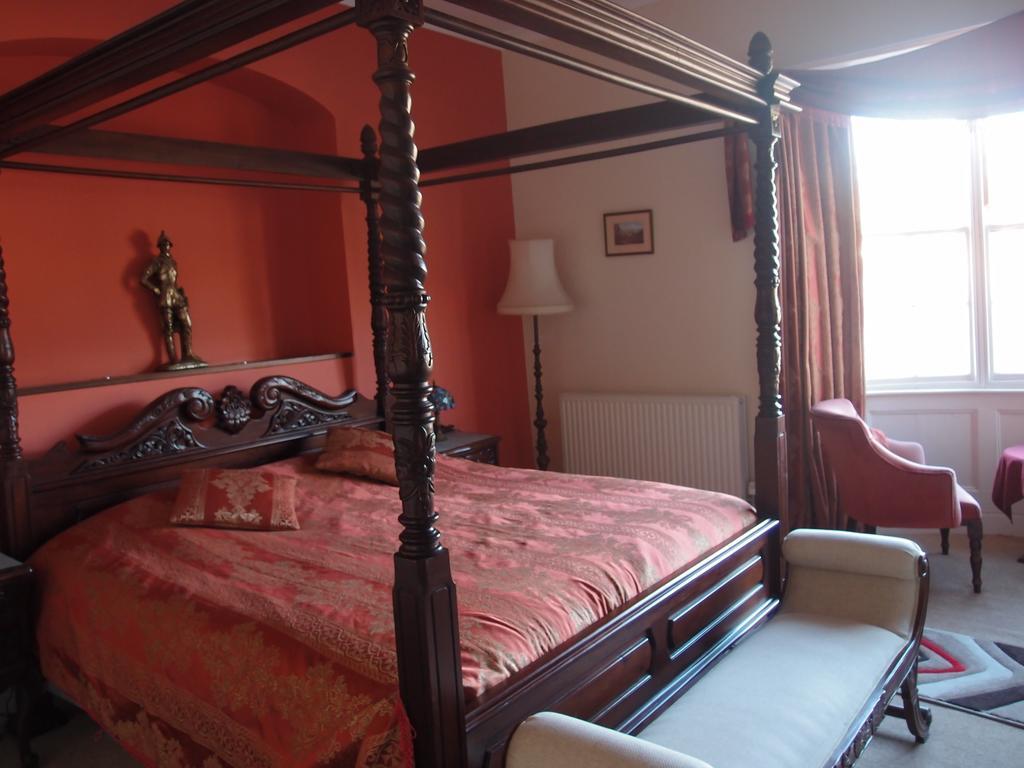 Royal Britannia Hotel อิลฟราคูมบ์ ห้อง รูปภาพ